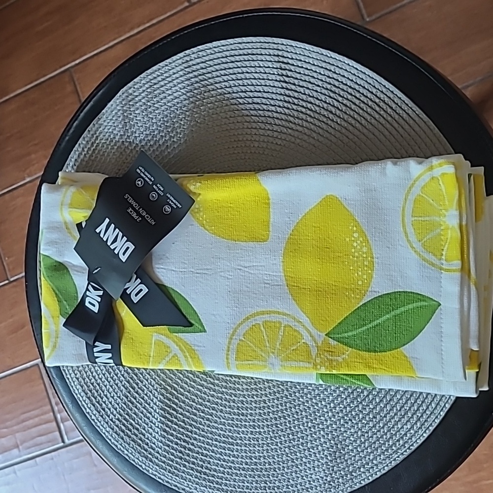 🍋DKNY Kitchen Towels